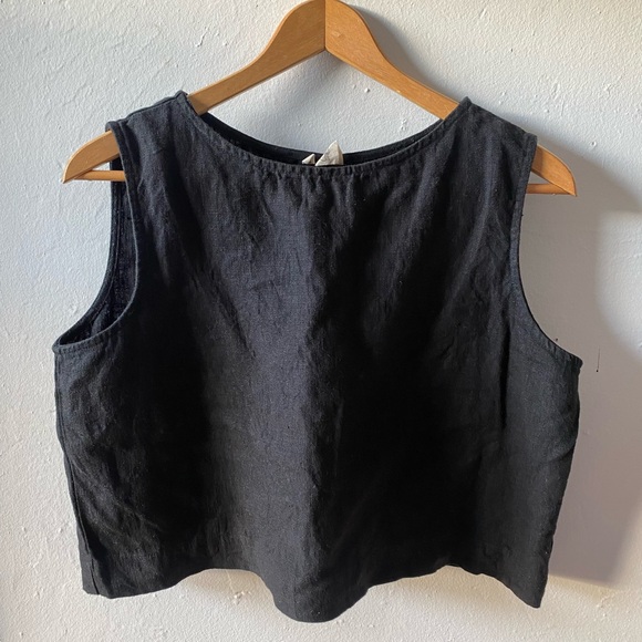 Shelter Lou top in black linen - Picture 1 of 6